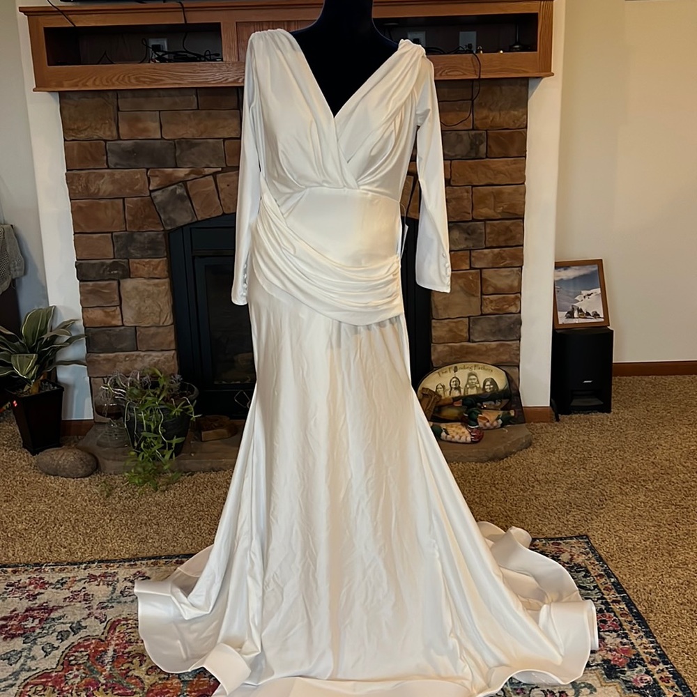 New Cinderella divine wedding gown